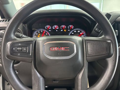 Used 2019 GMC Sierra 1500 4x4 Crew Cab w/ Convenience Package image 18