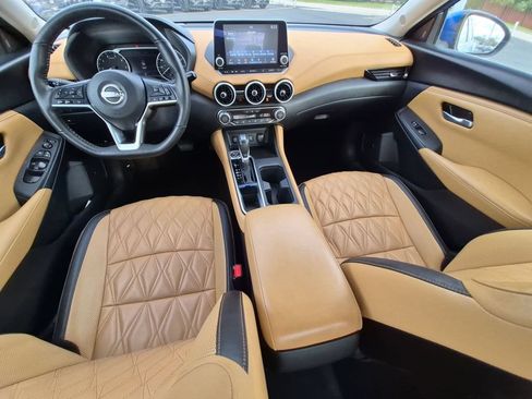 Used 2025 Nissan Sentra SV w/ SV Premium Package FWD image 24