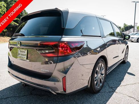 Used 2025 Honda Odyssey Touring image 8