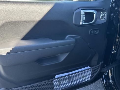 New 2026 Jeep Gladiator Sport AWD/4WD image 29