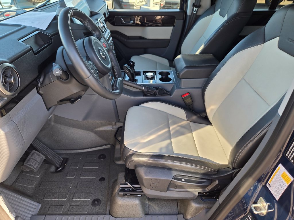 Used 2025 INEOS Grenadier Station Wagon AWD/4WD image 13