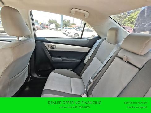 Used 2017 Toyota Corolla LE FWD image 12