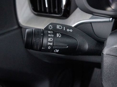 Used 2025 Volvo XC60 B5 Plus AWD/4WD image 16