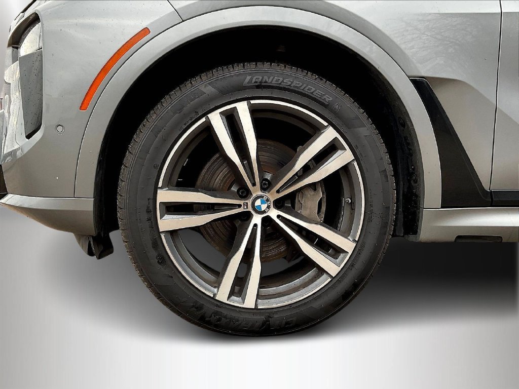 Used 2024 BMW X7 xDrive40i w/ M Sport Package AWD/4WD image 33