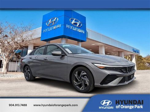 New 2025 Hyundai Elantra Limited FWD image 1