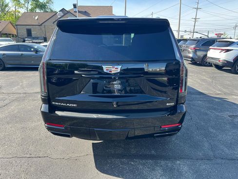 Used 2025 Cadillac Escalade Sport w/ LPO, Floor Liner Package AWD/4WD image 6