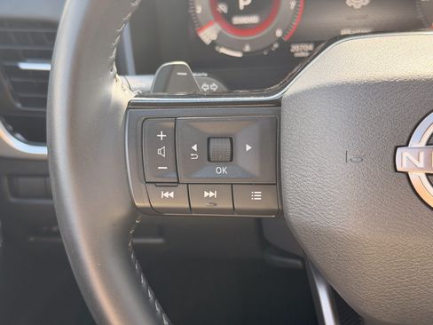 Used 2026 Nissan Rogue SL FWD image 18