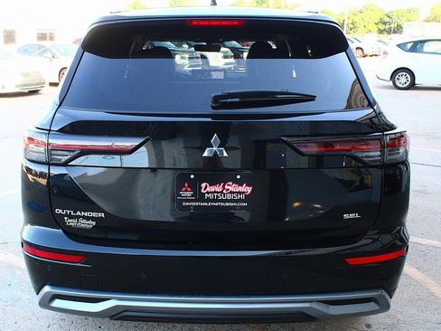 New 2025 Mitsubishi Outlander SEL image 10