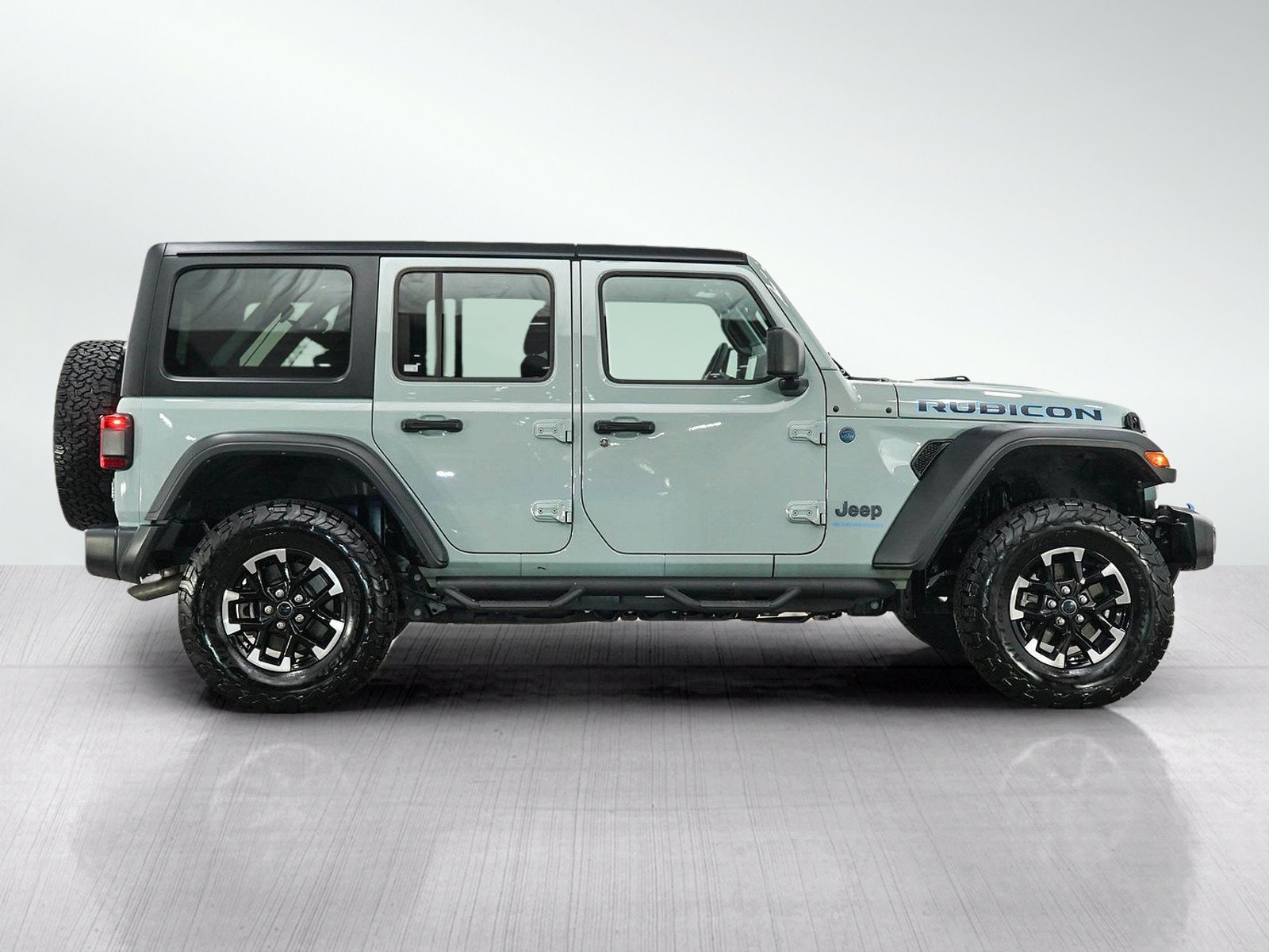 Used 2024 Jeep Wrangler Unlimited Rubicon 4xe w/ Technology Group AWD/4WD image 6
