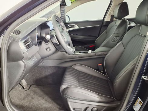 Certified 2026 Genesis G70 2.5T Prestige RWD image 17
