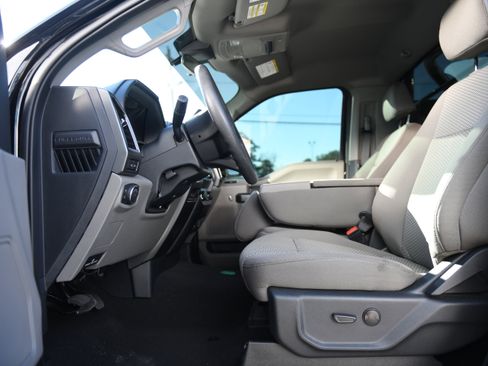 Used 2022 Ford F350 XLT w/ XLT Value Package image 21