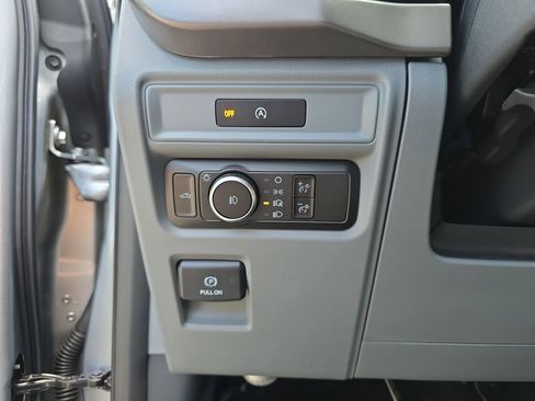 Used 2025 Ford F150 XLT AWD/4WD image 19