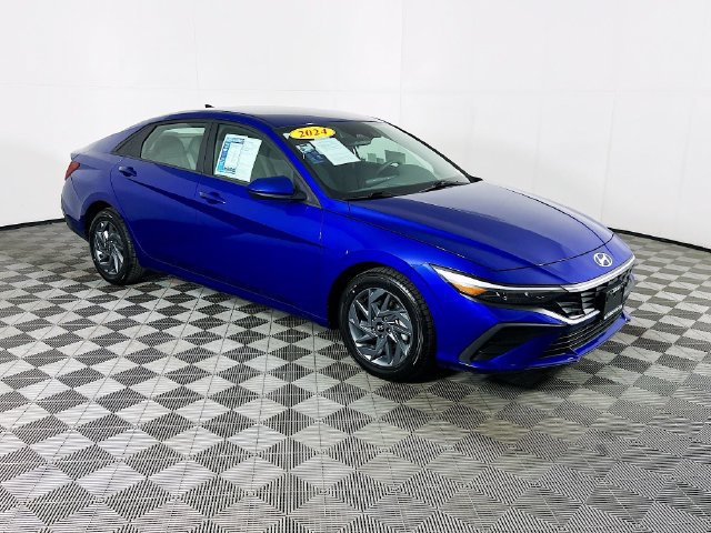 Used 2024 Hyundai Elantra SEL FWD image 1
