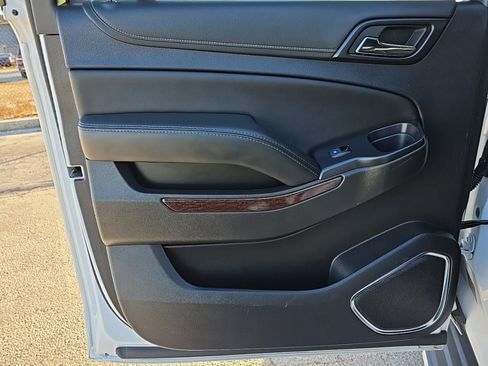 Used 2020 GMC Yukon XL SLT image 31