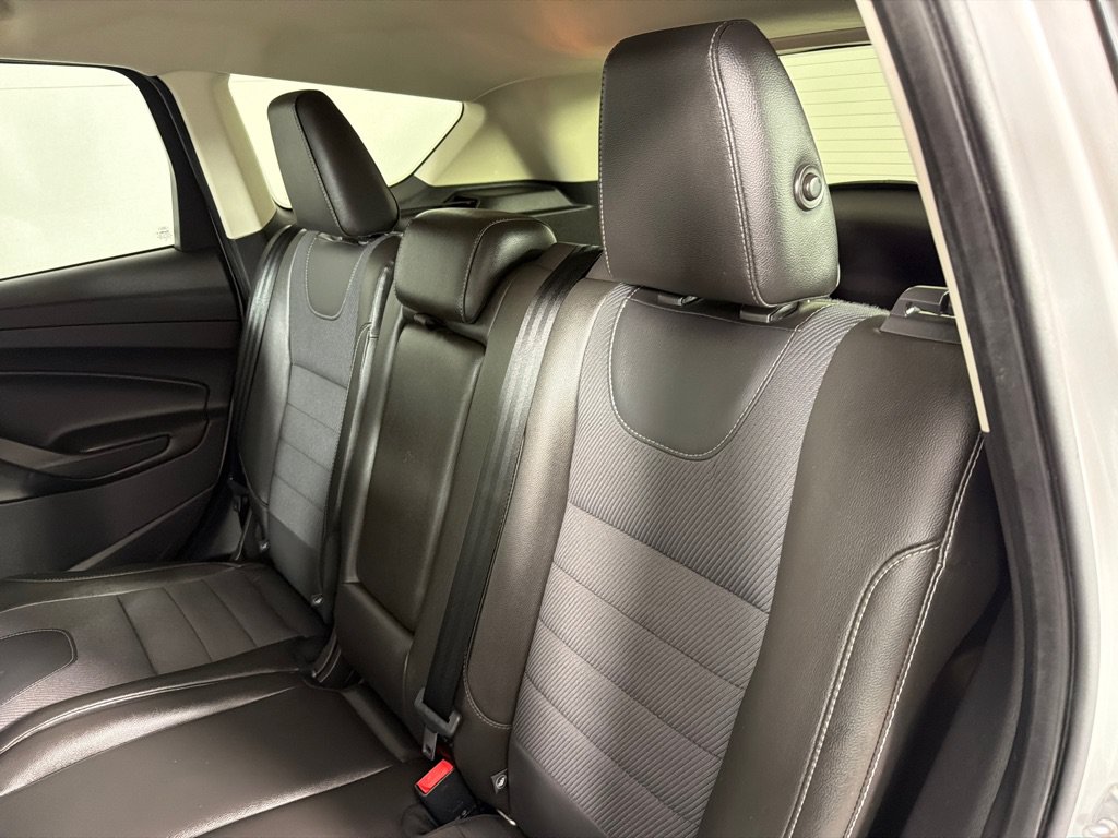 Used 2015 Ford Escape SE AWD/4WD image 18