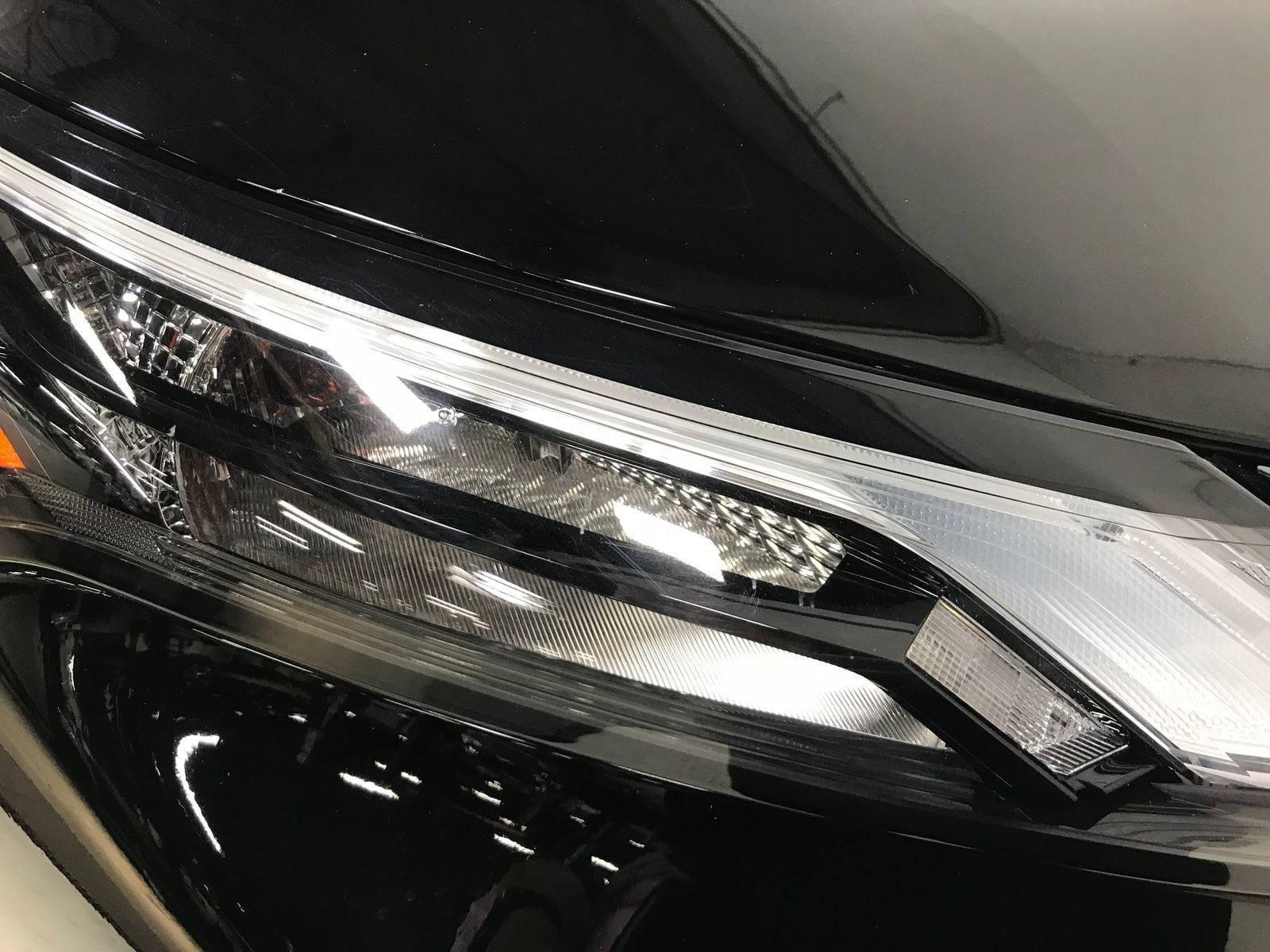 Used 2025 Nissan Rogue SL AWD/4WD image 24