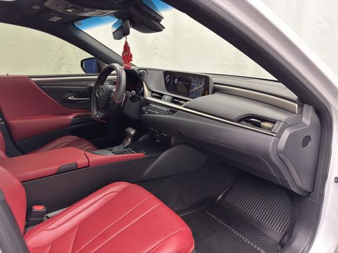 Used 2019 Lexus ES 350 F Sport w/ Accessory Package image 38