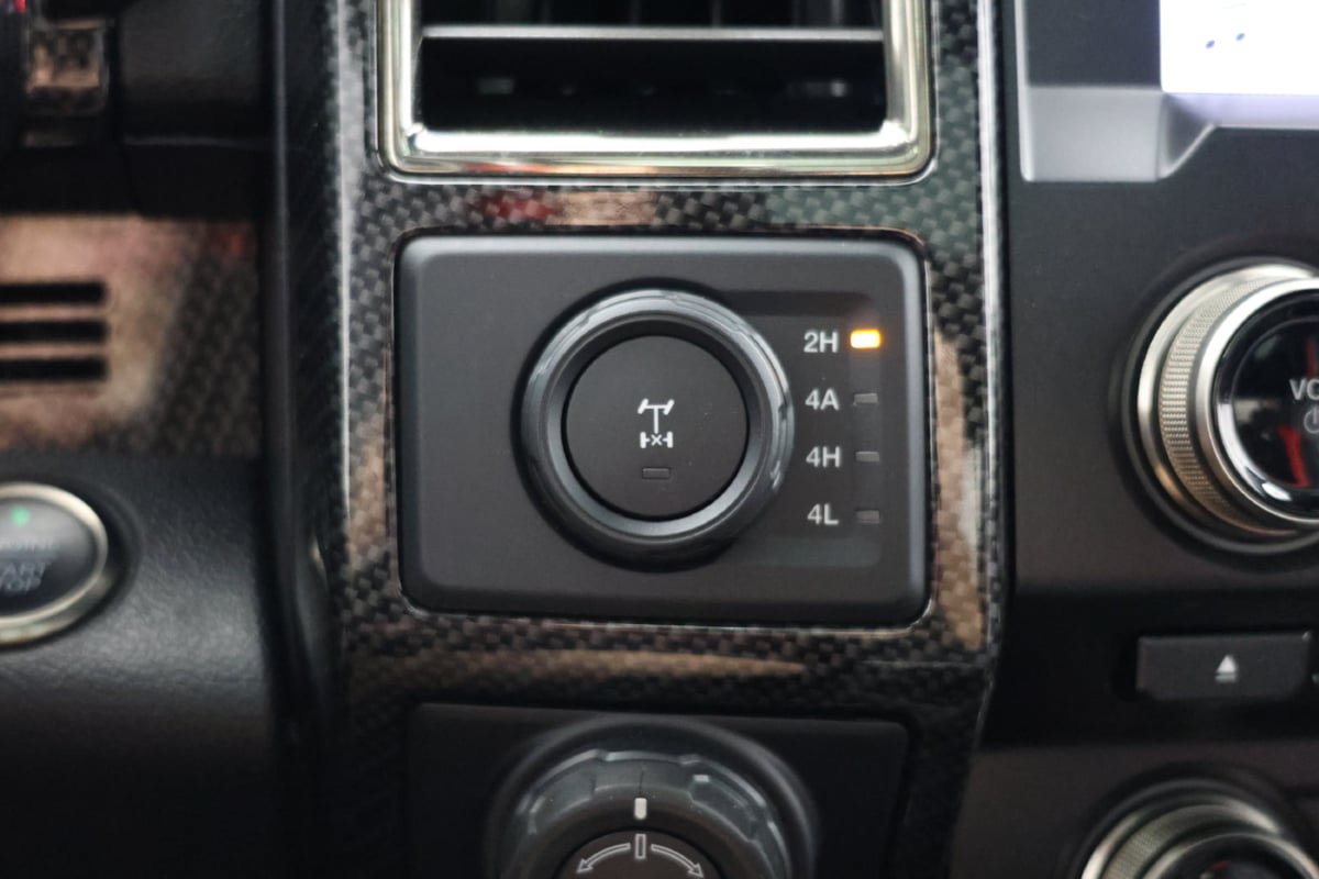 Used 2017 Ford F150 Raptor w/ Equipment Group 802A Luxury AWD/4WD image 18