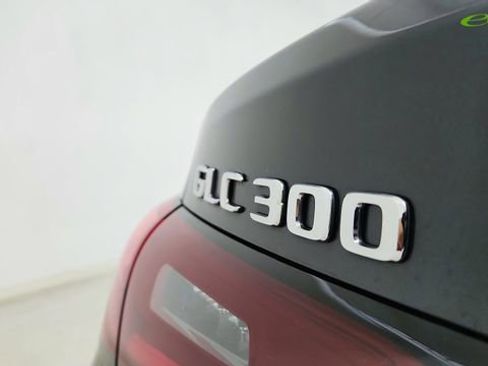 Used 2024 Mercedes-Benz GLC 300 4MATIC image 19