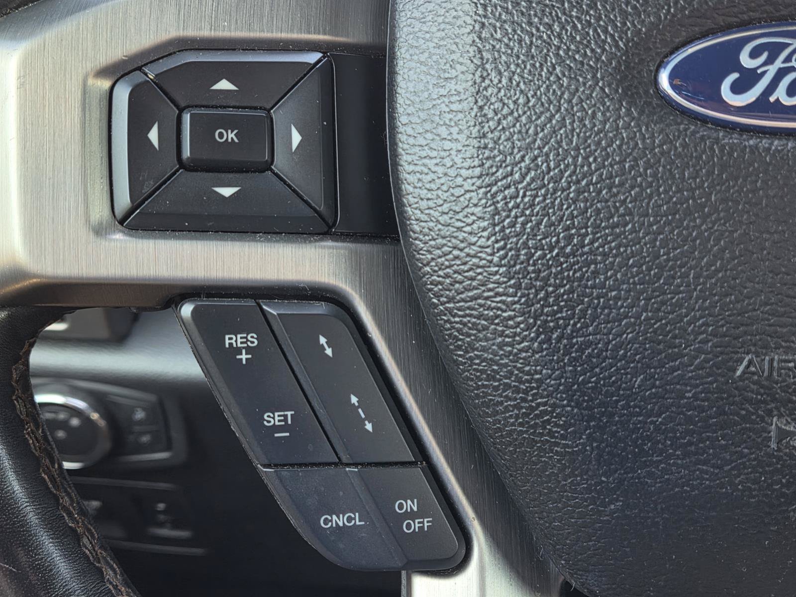 Used 2018 Ford F150 Platinum w/ Equipment Group 701A Luxury AWD/4WD image 25