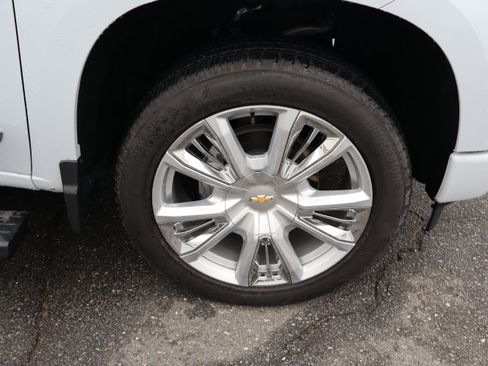 Used 2026 Chevrolet Silverado 1500 High Country AWD/4WD image 40