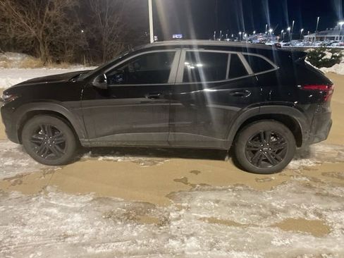 Used 2025 Chevrolet Trax ACTIV image 9