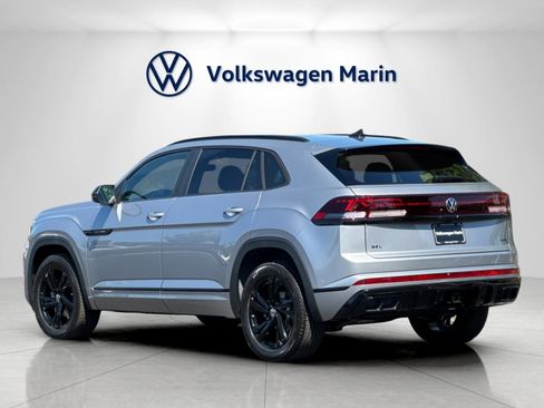 New 2026 Volkswagen Atlas Cross Sport SEL R-Line image 3