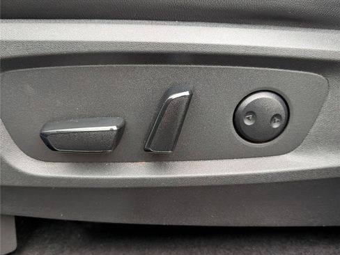 Used 2022 Nissan Pathfinder SL w/ SL Premium Package image 24