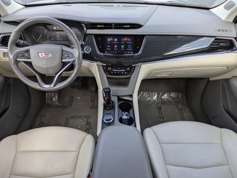 Certified 2023 Cadillac XT6 Premium Luxury image 14