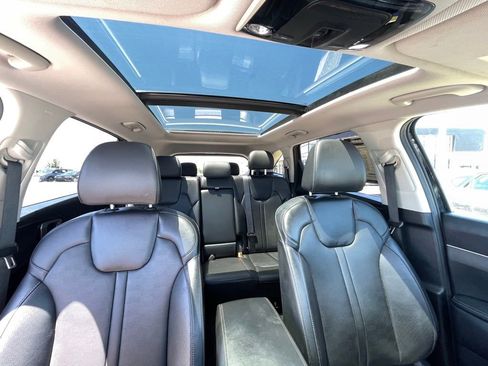 Certified 2025 Kia Sorento S w/ Panoramic Sunroof Package FWD image 31