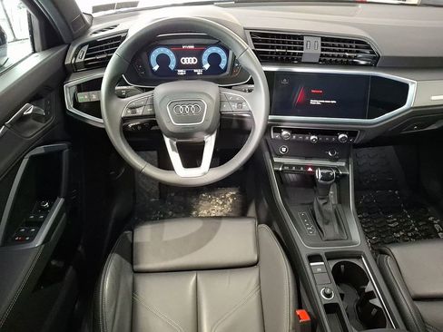 Certified 2025 Audi Q3 2.0T Premium w/ Convenience Package image 12