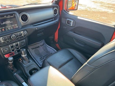 Used 2020 Jeep Gladiator Rubicon AWD/4WD image 16