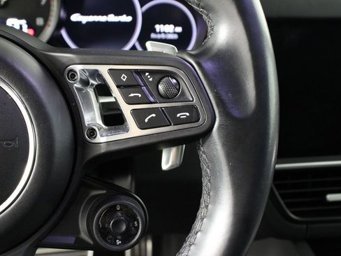 Used 2022 Porsche Cayenne Turbo AWD/4WD image 15
