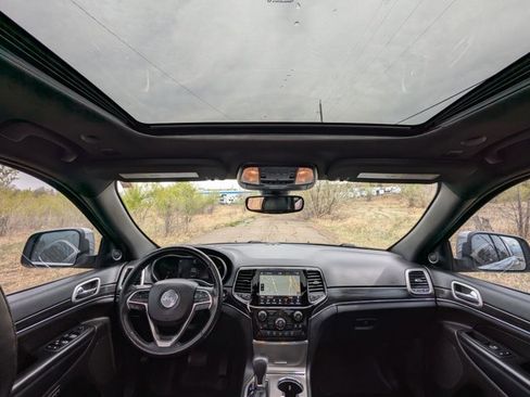 Used 2019 Jeep Grand Cherokee Limited w/ Luxury Group II image 19