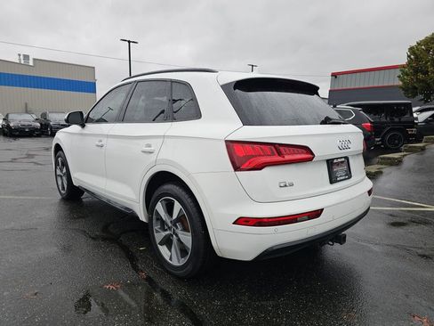 Used 2020 Audi Q5 2.0T Premium w/ Titanium Sport Package image 3