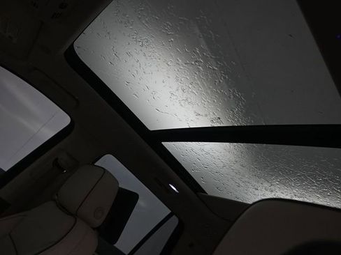 Used 2021 GMC Yukon Denali w/ Denali Premium Package image 16