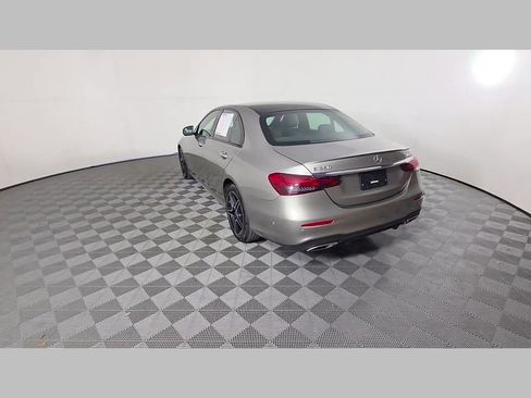 Used 2023 Mercedes-Benz E 350 4MATIC Sedan image 41
