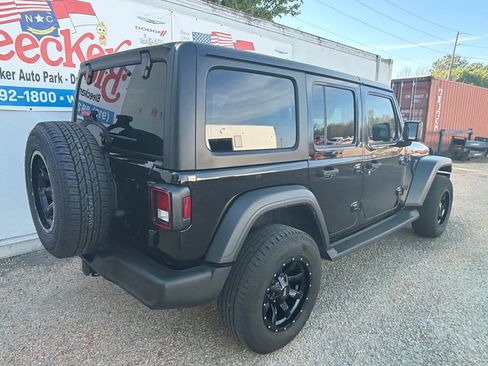 Used 2023 Jeep Wrangler Unlimited Sport image 3