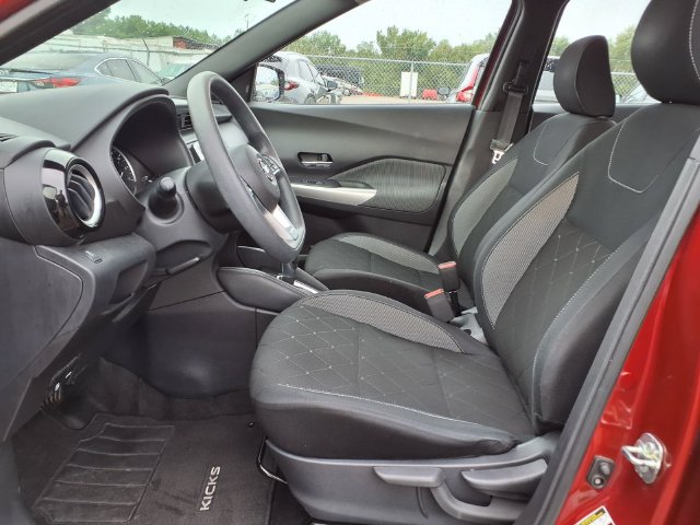 Used 2019 Nissan Kicks SV FWD image 16