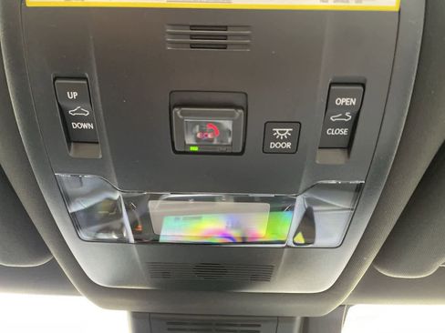 Used 2025 Lexus UX 300h AWD image 31