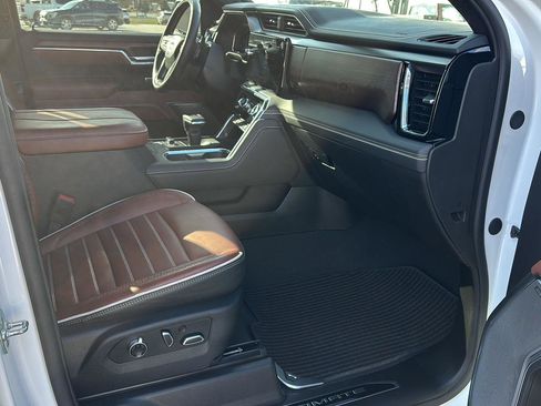 Used 2025 GMC Sierra 1500 Denali Ultimate image 25