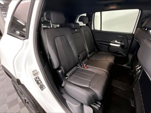 Used 2026 Mercedes-Benz GLB 250 image 17