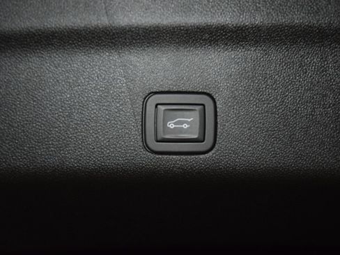 Used 2024 Cadillac Escalade ESV Premium Luxury w/ LPO, Floor Liner Package AWD/4WD image 27