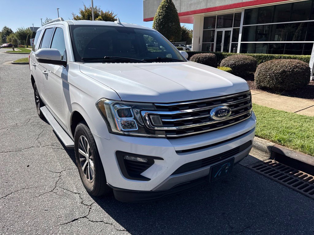 Used 2019 Ford Expedition XLT w/ Equipment Group 202A RWD image 3