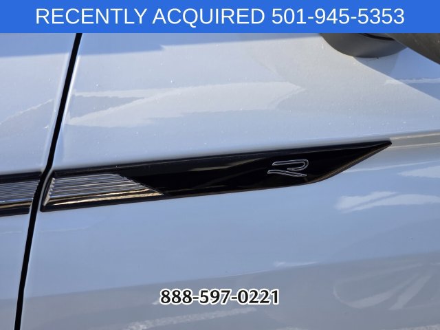 Used 2023 Volkswagen Tiguan SE R-Line FWD image 2