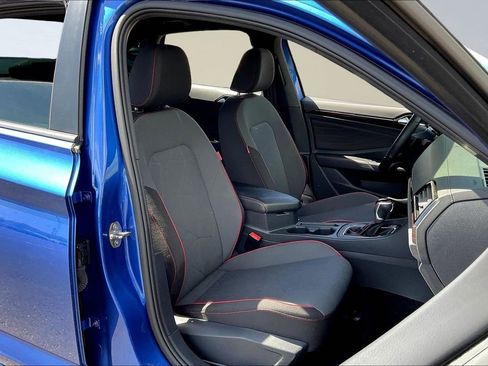 Used 2024 Volkswagen Jetta GLI 40th Anniversary Edition image 28