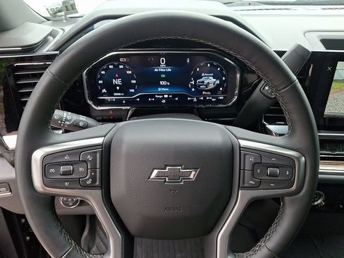 Used 2024 Chevrolet Silverado 1500 LT Trail Boss AWD/4WD image 19