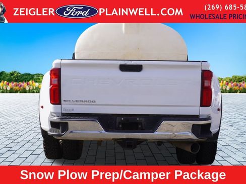 Used 2022 Chevrolet Silverado 3500 W/T w/ WT Convenience Package AWD/4WD image 4