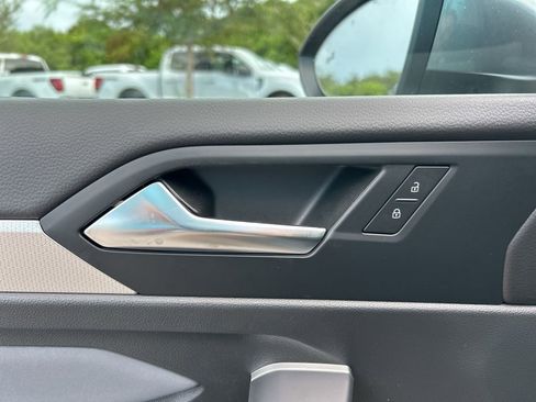 New 2025 Volkswagen Jetta SE image 12