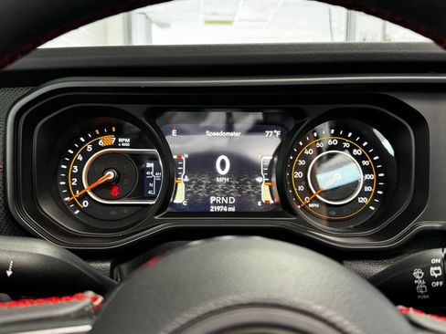 Used 2024 Jeep Wrangler Unlimited Rubicon AWD/4WD image 14